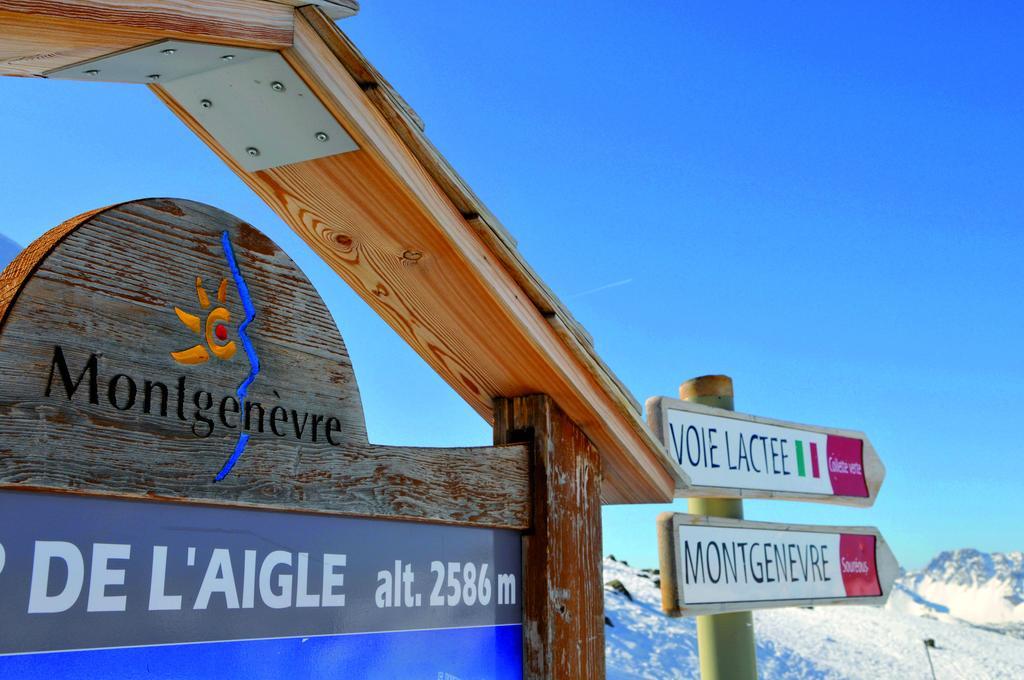 Vtf Le Grand Hotel Montgenevre Bagian luar foto