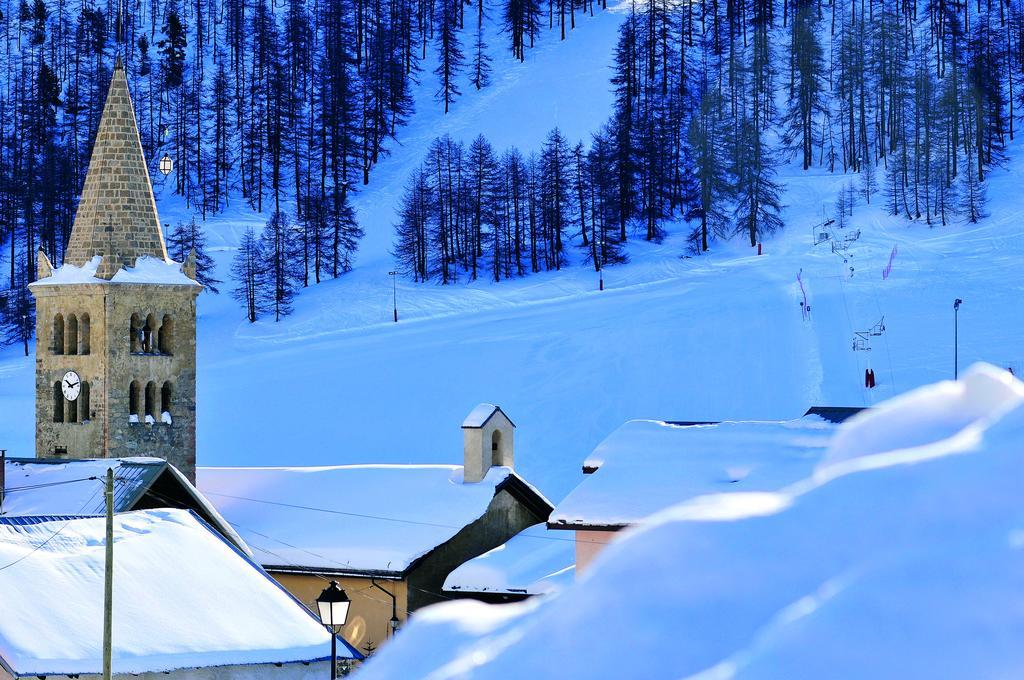 Vtf Le Grand Hotel Montgenevre Bagian luar foto
